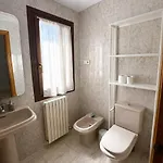 別荘 Amplio Y Comodo A 15 Minutos Del Centro Con Piscina Y Pistas De Tenis サラゴサ