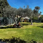 Amplio Y Comodo A 15 Minutos Del Centro Con Piscina Y Pistas De Tenis 別荘 *