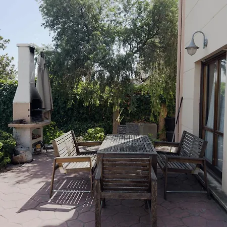 Nyaraló Amplio Y Comodo En Con Pistas De Tenis *