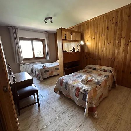 Amplio Y Comodo En Con Pistas De Tenis Nyaraló *