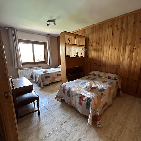 Nyaraló Amplio Y Comodo En Con Pistas De Tenis *