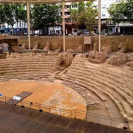 Сasa de vacaciones Amplio Y Comodo En Con Pistas De Tenis Zaragoza