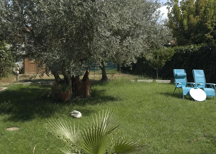 Amplio Y Comodo En Con Pistas De Tenis Semesterbostad *