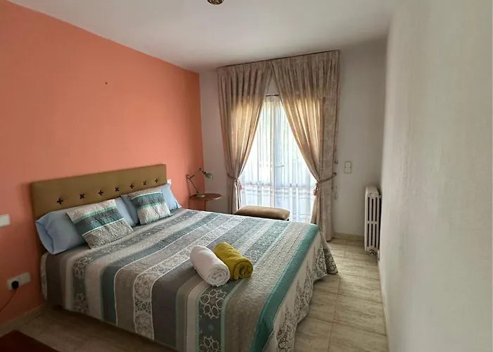 Semesterbostad Amplio Y Comodo En Con Pistas De Tenis