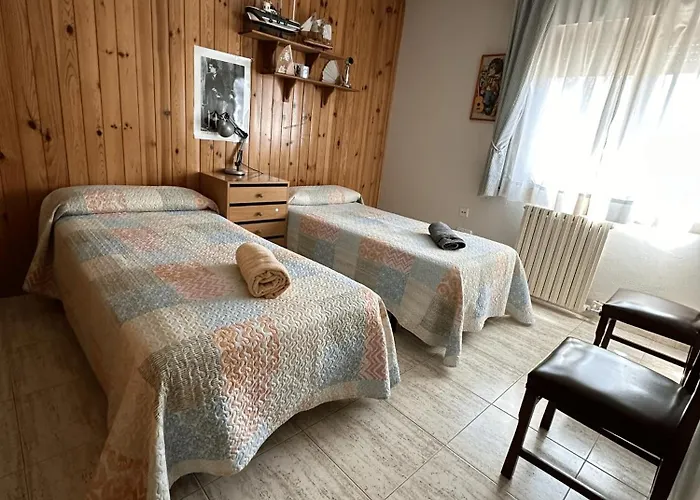 Amplio Y Comodo En Con Pistas De Tenis Semesterbostad *