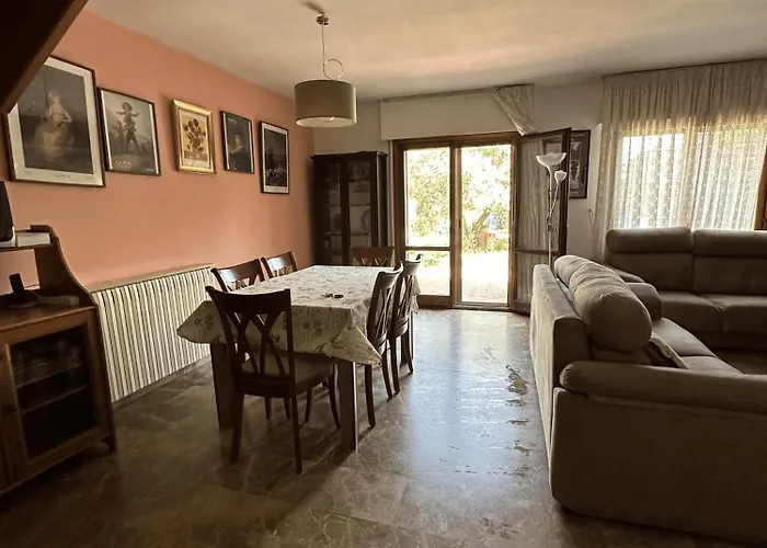 Amplio Y Comodo En Con Pistas De Tenis Semesterbostad Zaragoza