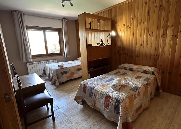 Amplio Y Comodo En Con Pistas De Tenis Semesterbostad *