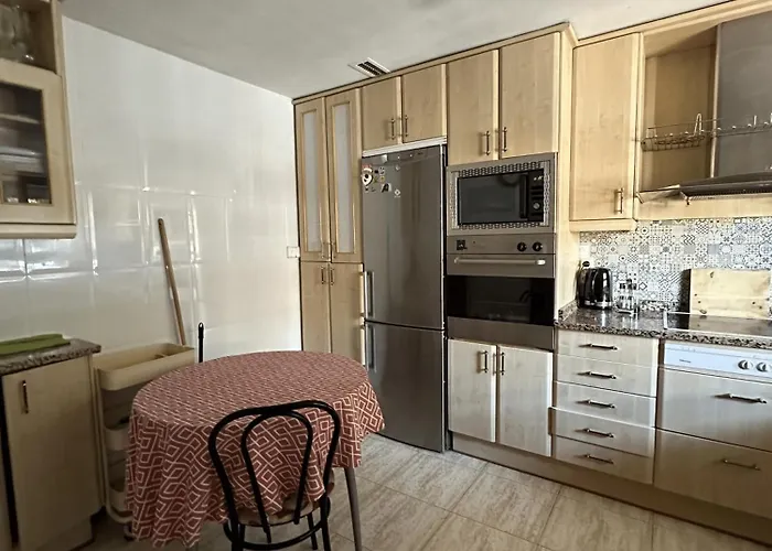 Amplio Y Comodo En Con Pistas De Tenis *