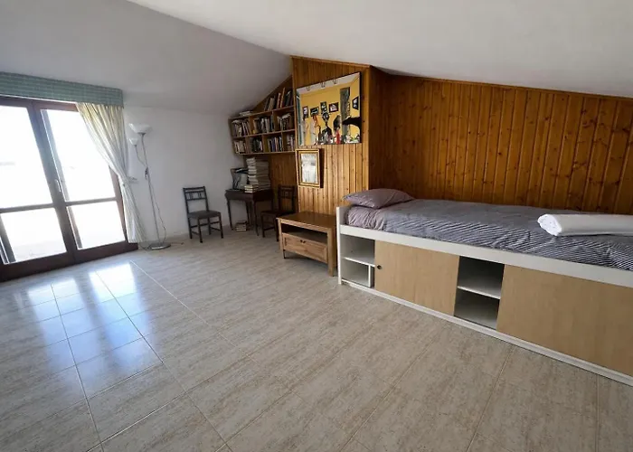 Amplio Y Cómodo A 15 Minutos Del Centro Con Piscina Y Pistas De Tenis *