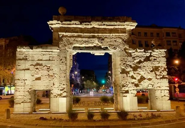 Amplio Y Cómodo A 15 Minutos Del Centro Con Piscina Y Pistas De Tenis Casa de Férias Saragoça